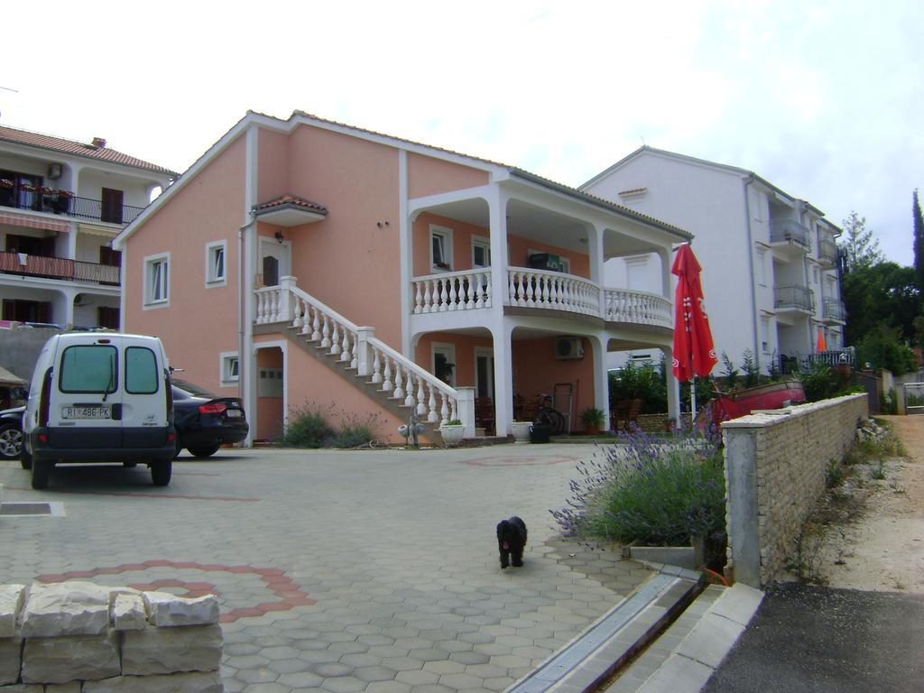 Apartments Krajacic Malinska Exterior photo