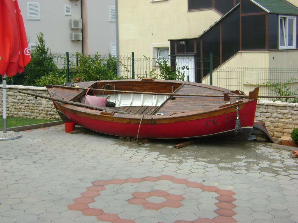 Apartments Krajacic Malinska Exterior photo